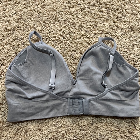 BRAND NEW DKNY light support sports bra in neutral gray - women’s L - Picture 3 of 4